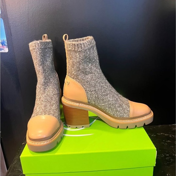 Sam Edelman Shoes - Sam Edelman Rozanna Cloud Knit Lug Sole Sock Boots Grey Tan I8245M3901 Size 8.5